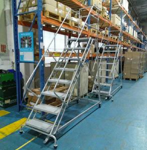 Industrial Mobile Aluminum Maintenance Access Platform Rolling Step Ladder For Warehouse