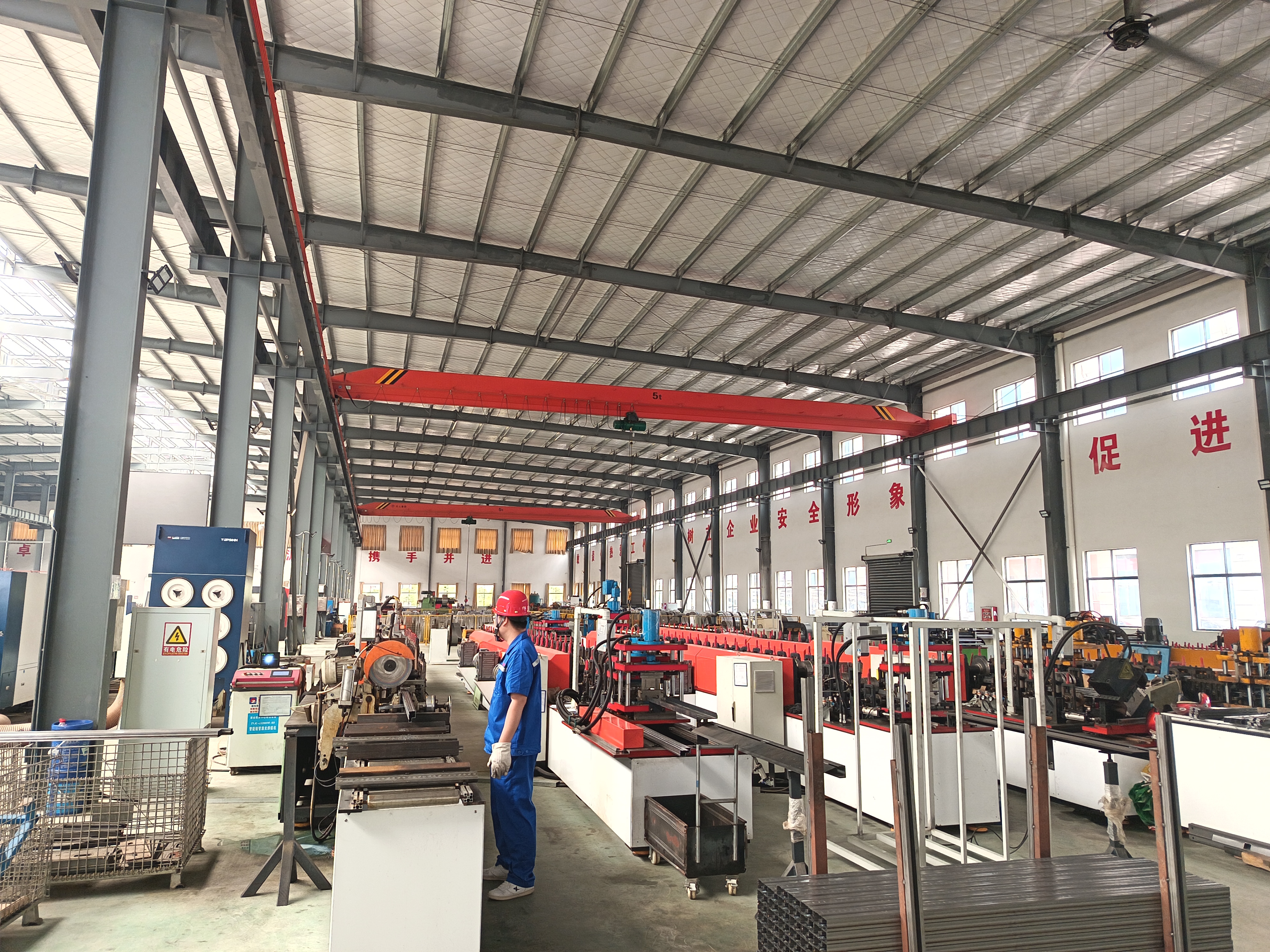 Heavy Duty Steel Storage Rack Adjustable Metal Shelving Warehouse Pallet Racking Corrosion Resistant Industrial Shelves