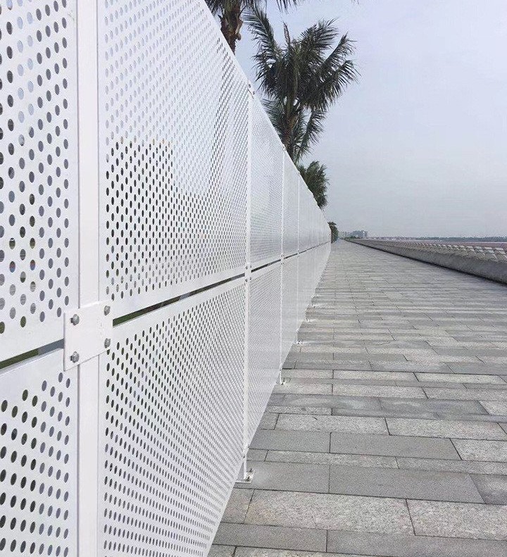Perforated Steel Isolation Fence, Breathable Workshop Partition Barrier for Factory Area Separation