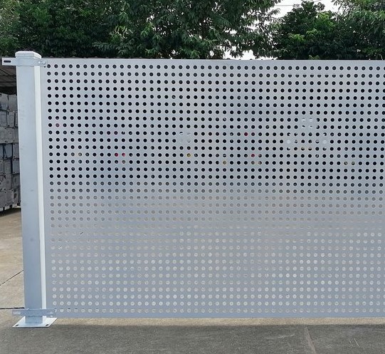 Perforated Steel Isolation Fence, Breathable Workshop Partition Barrier for Factory Area Separation