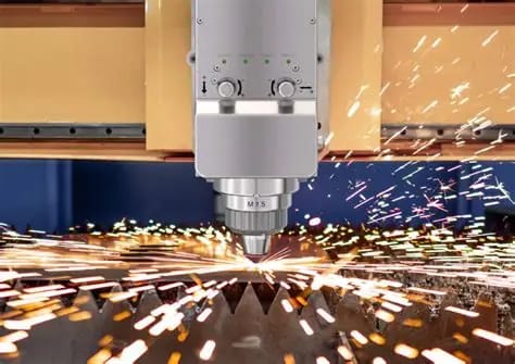 High precision saw cutting for cantilever columns